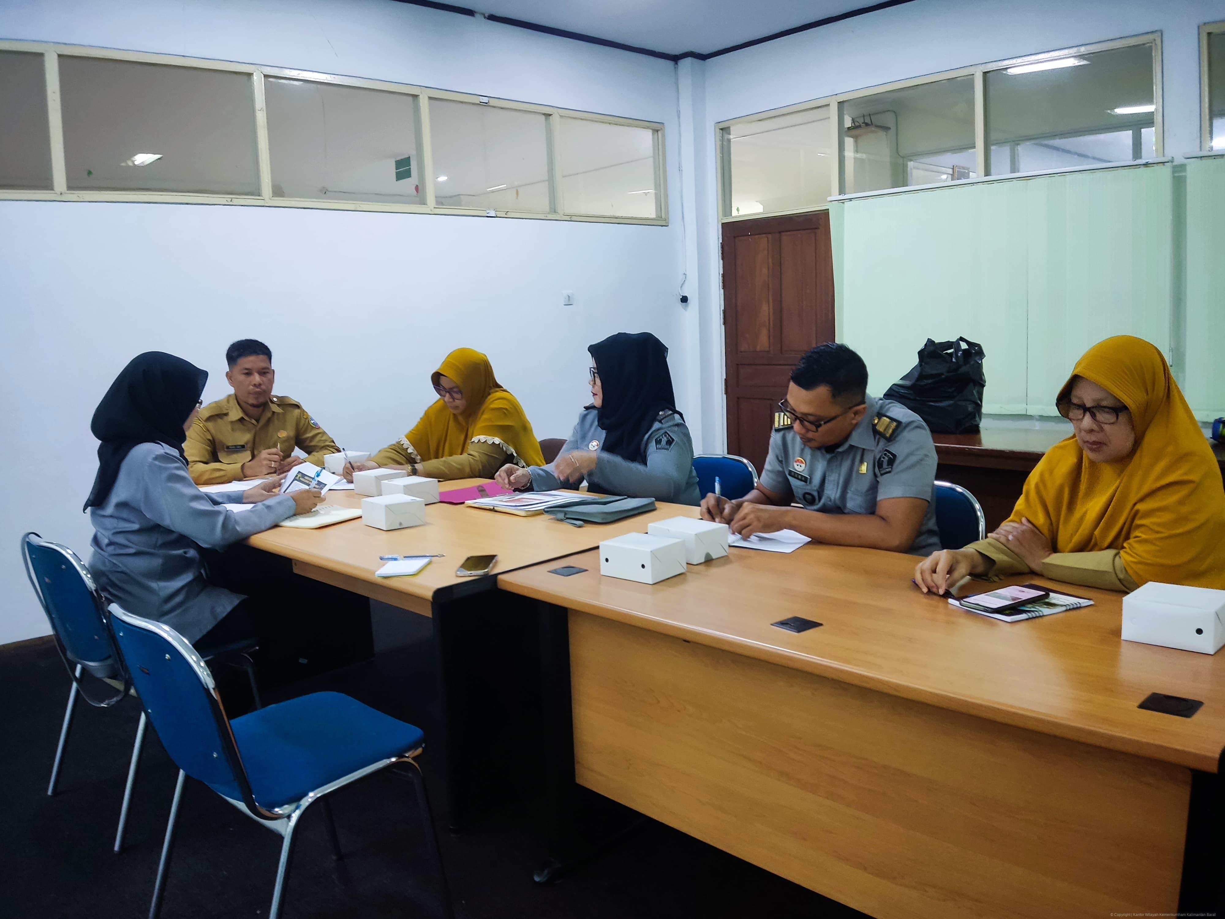 Rapat Koordinasi Pelaksanaan PJA dan Pembentukan Posbankum Kelurahan di Kota Pontianak