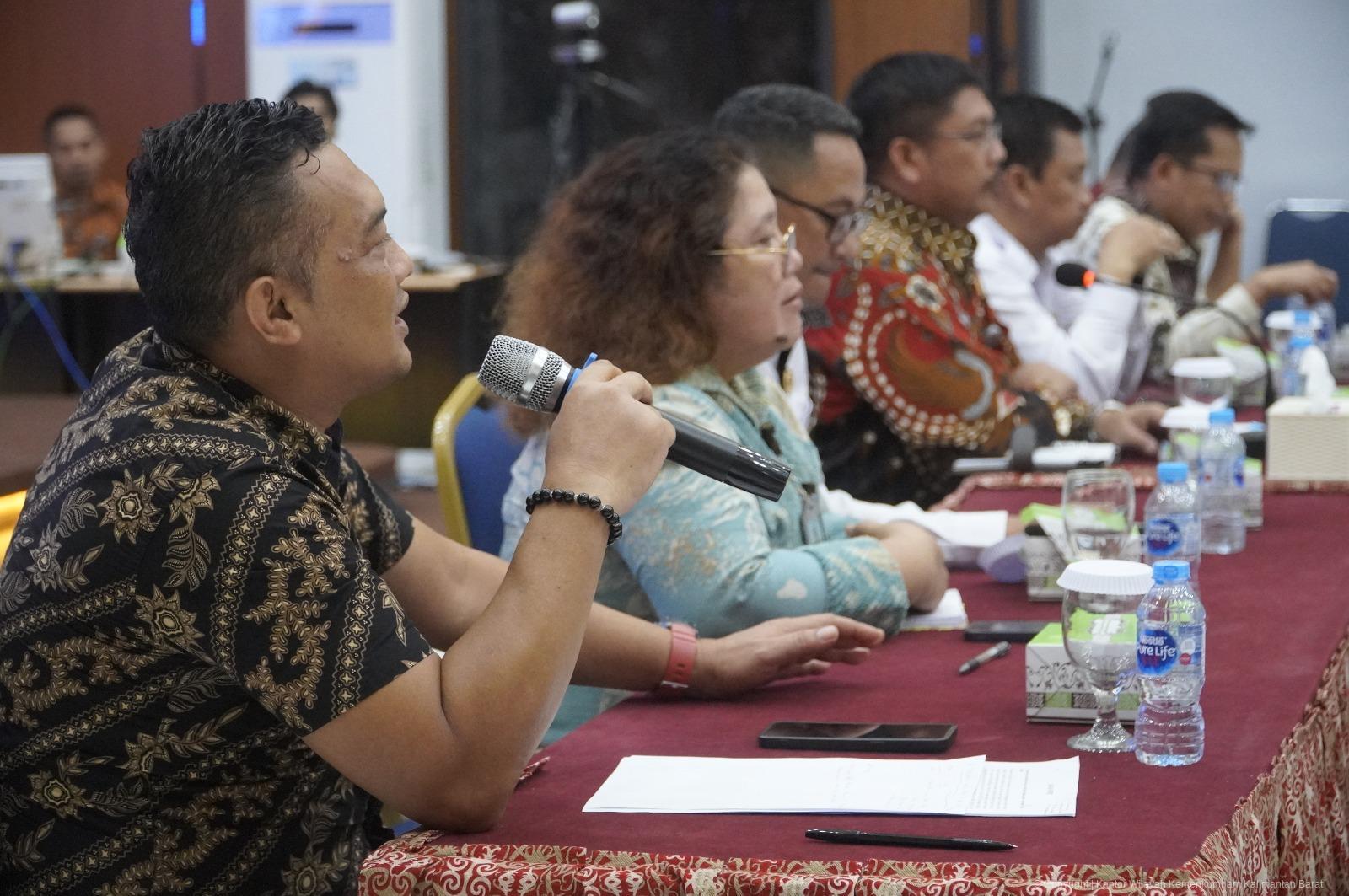 11 Media Gathering Kemenkum Kalbar