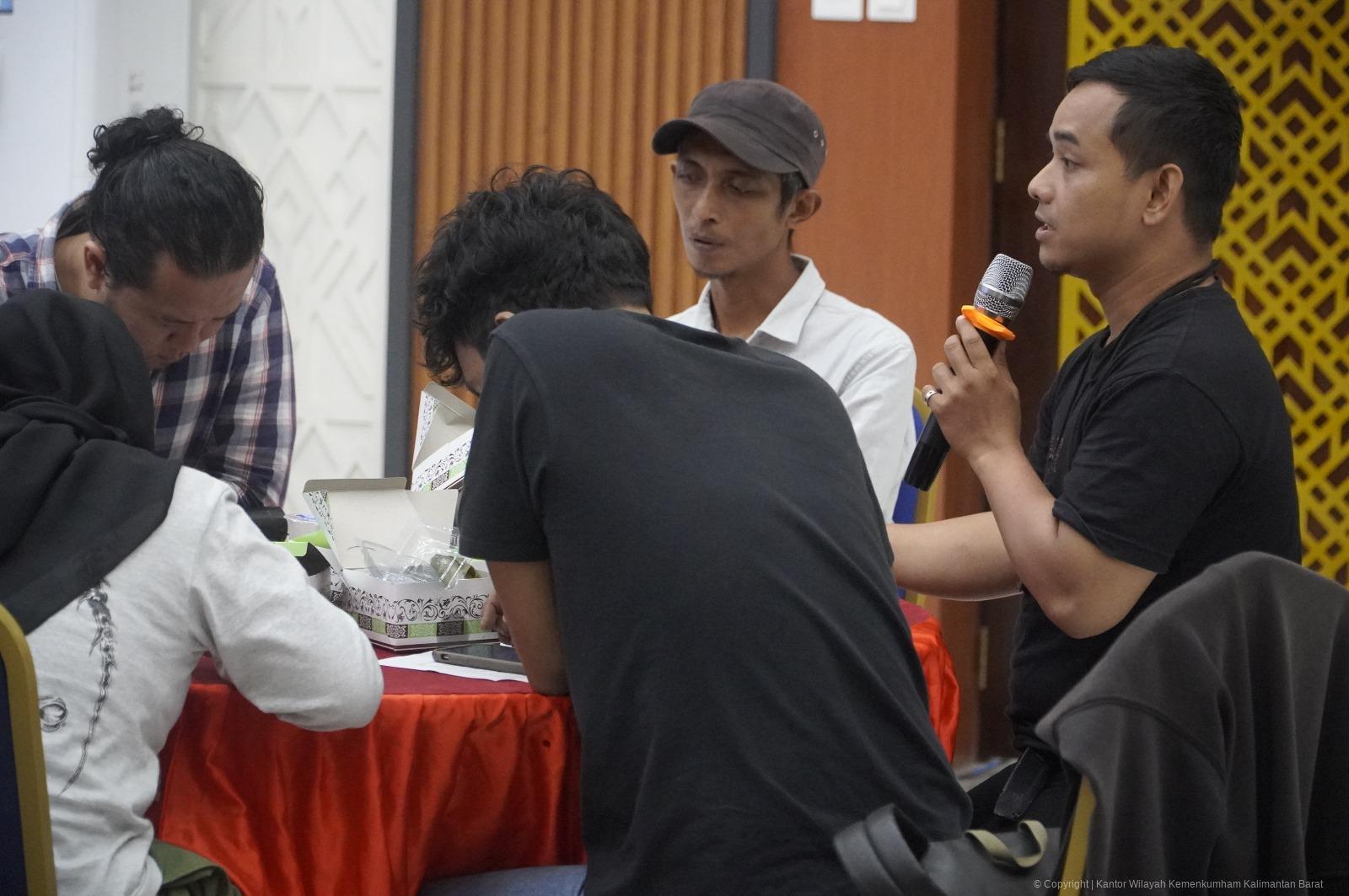 12 Media Gathering Kemenkum Kalbar