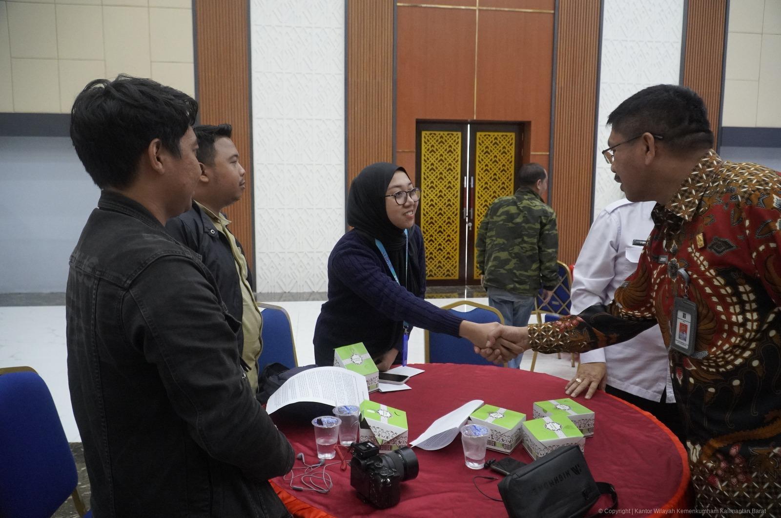 2 Media Gathering Kemenkum Kalbar