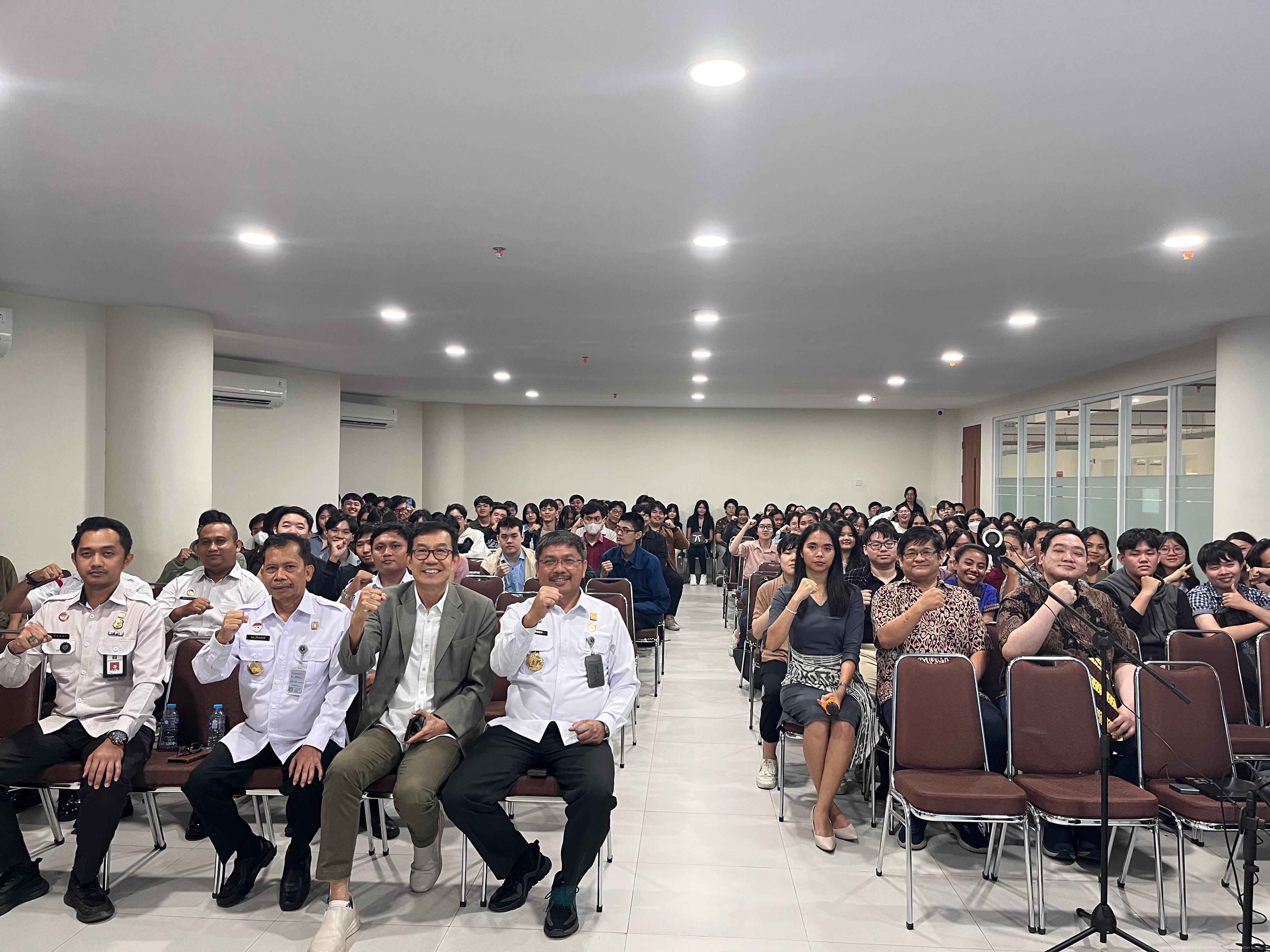 WhatsApp Image 2025 05 14 at 18.04.23