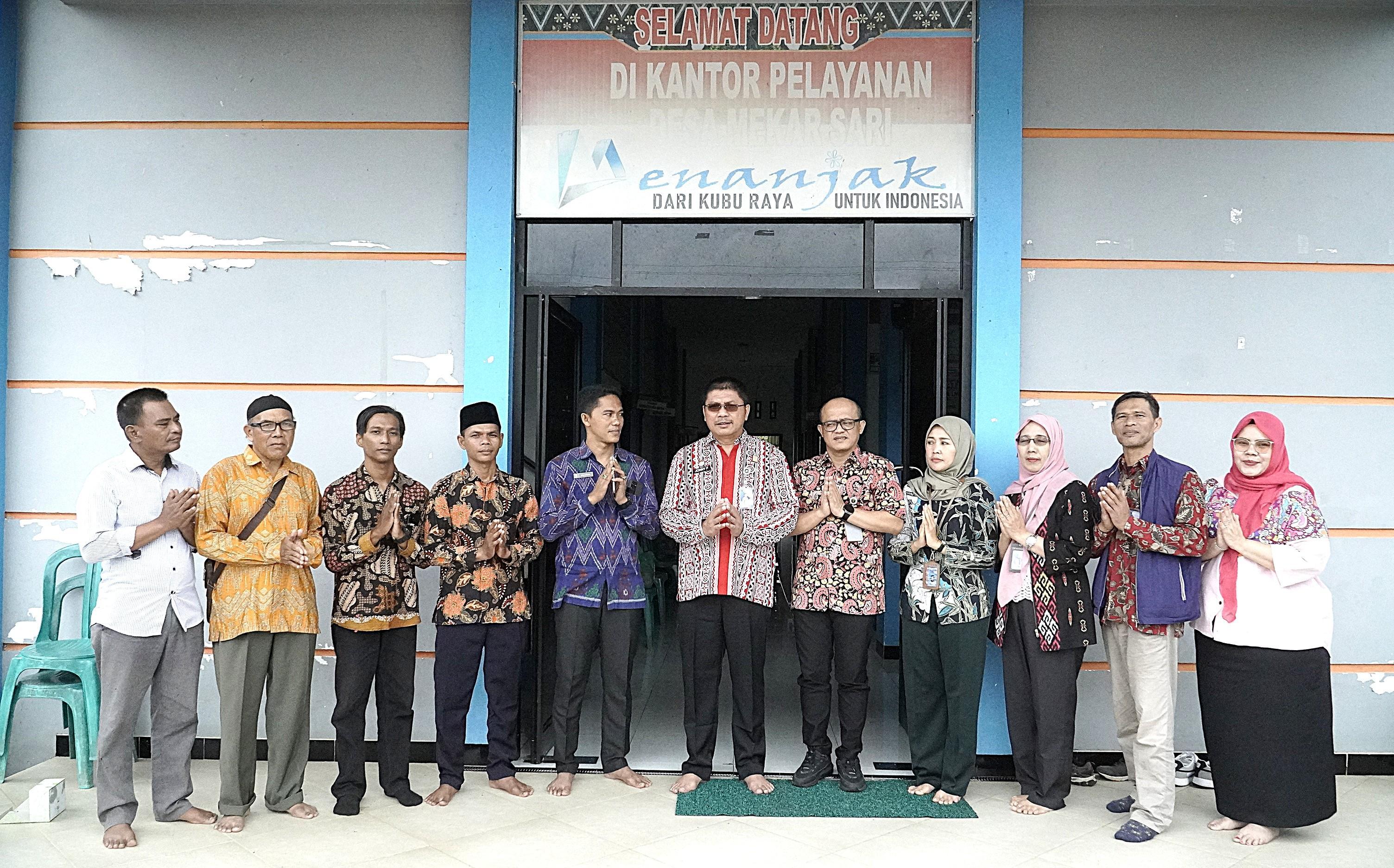 Perluas Akses Keadilan, Kanwil Kemenkum Kalbar Bina Posbankum Desa Mekar Sari