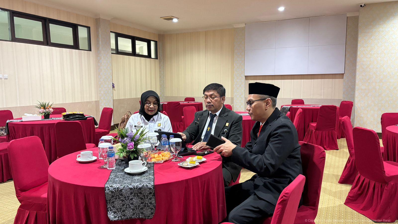 Kakanwil Kementerian Hukum Kalbar Tegaskan Prinsip Kehati-hatian dalam Layanan Pewarganegaraan