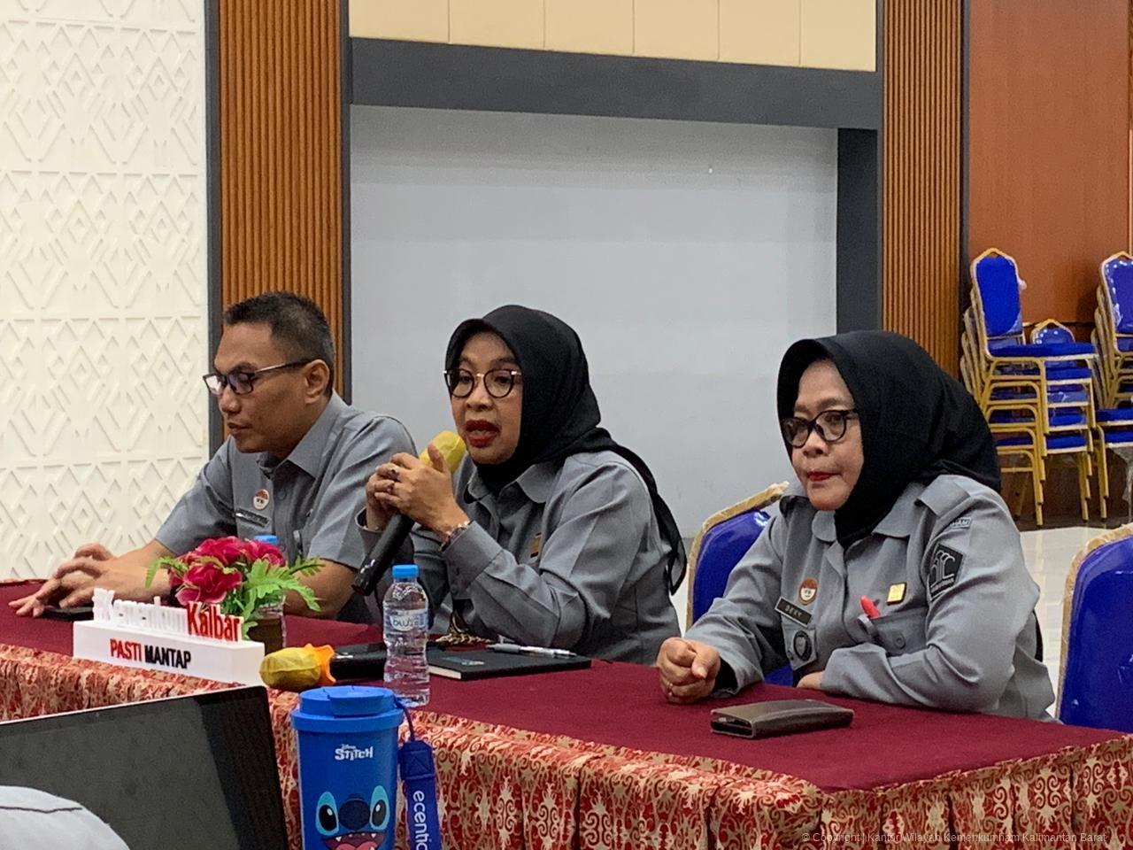 Divisi Pelayanan Hukum Kanwil Kemenkum Kalbar Gelar Rapat Internal Evaluasi Kinerja